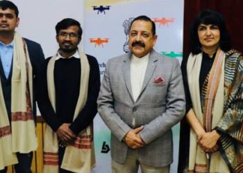 Union Minister DrJitendra Singh felicitates the "Beating Retreat' Drone Light Show "StartUps" who had mesmerised the nation by lighting the sky with colourful tricolor