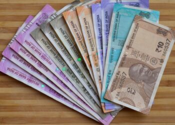 Rupee slips 5 paise to close at 74.79 against U.S. dollar
