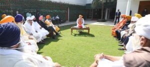 PM meets prominent Sikhs from across the country