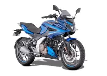 Bajaj Pulsar 250 Caribbean Blue colour scheme launched in India
