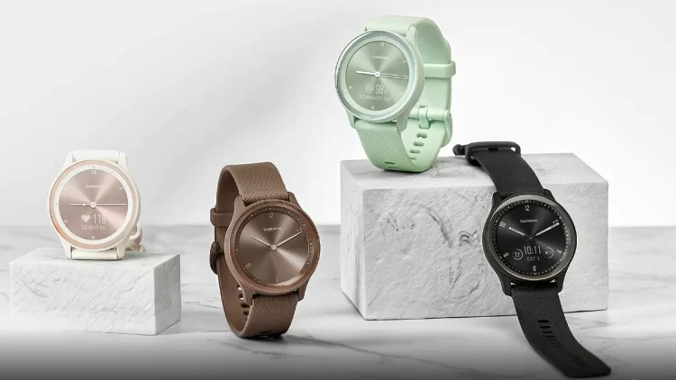 Garmin introduces the Vivomove Sport smartwatch, which has an analogue face and an OLED display
