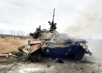 Russian Defense Ministry says, forces attacked Ukrainian Army firing positions at Azovstal.