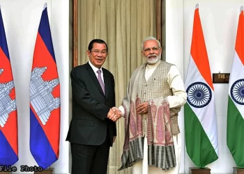 Prime Minister Shri Narendra Modi and H.E. Samdech Akka Moha Sena Padei Techo Hun Sen, Prime Minister of Cambodia