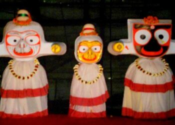 Puri: Devotees witness Nabajaubana Besha of Lord Jagannath, Siblings after 2 years