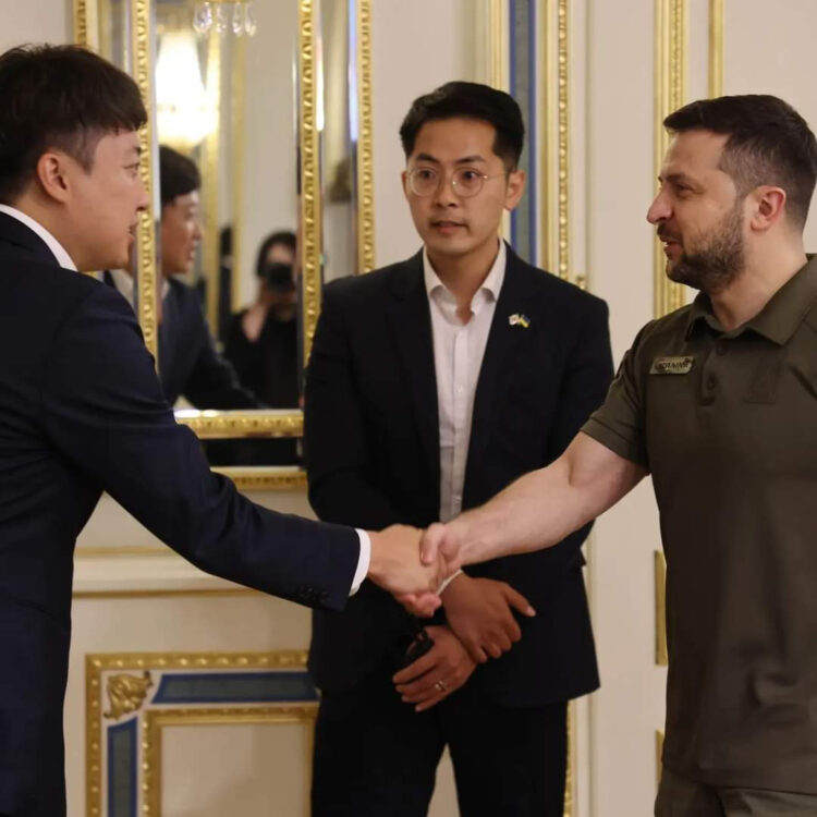 PPP Chief Discusses Support, Post-War Reconstruction With Ukrainian President
