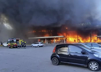 Russia Ukraine War News : 1000 people were inside Kremenchuk mall when Russian missile struck, says Zelensky