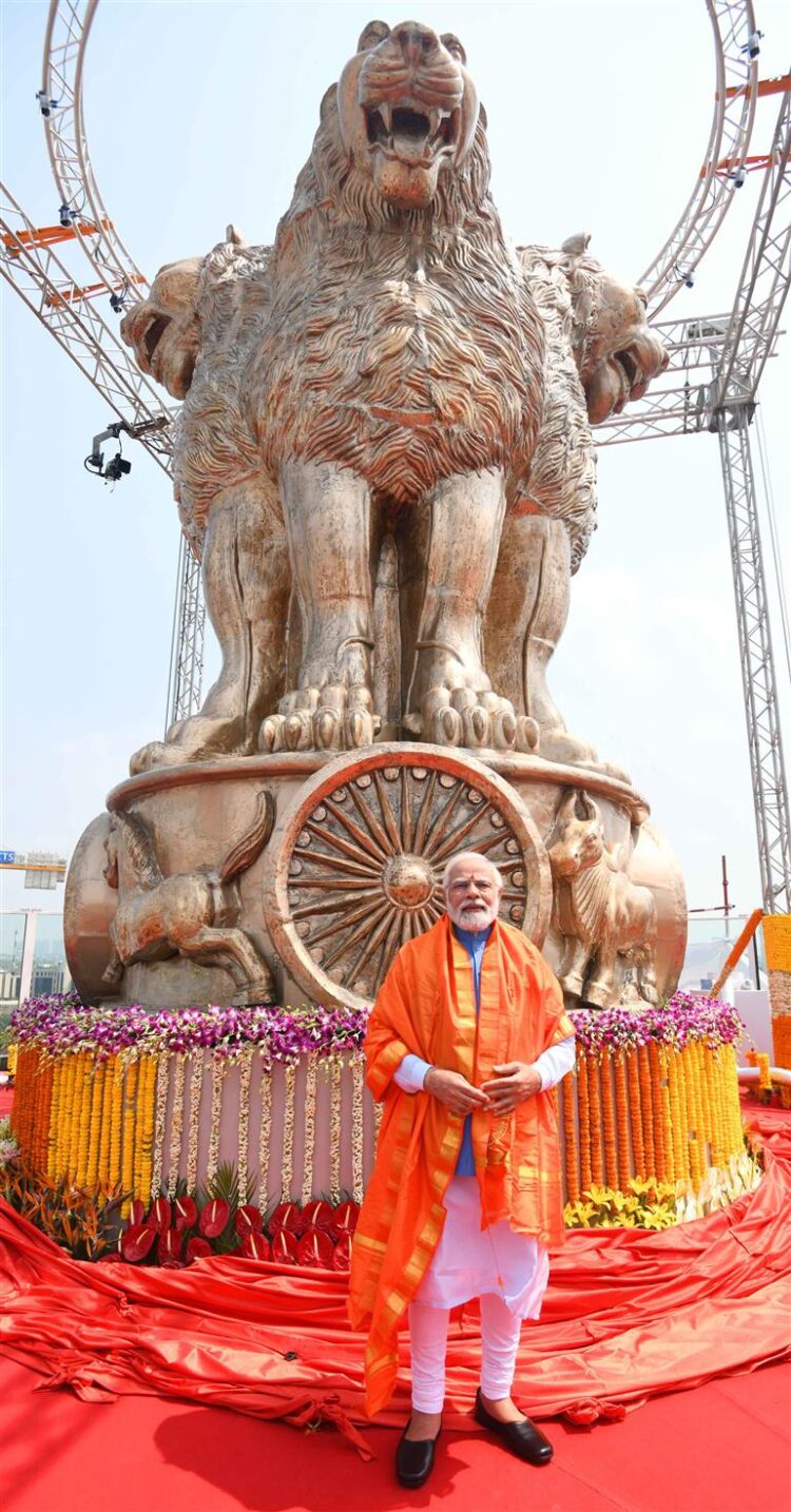 PM unveils National Emblem cast on the roof of the new Parliament Building