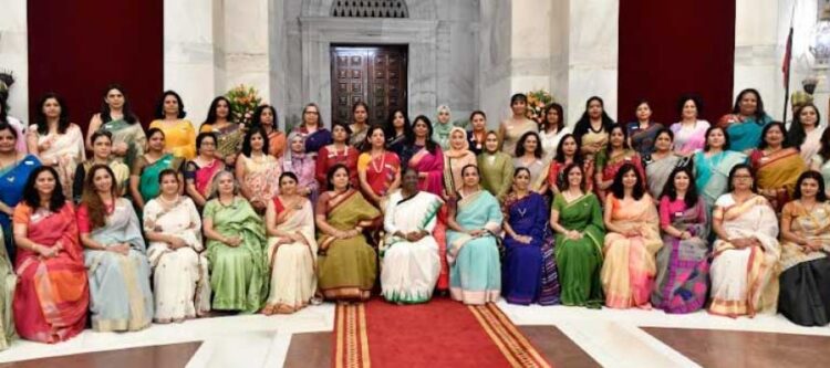 Faculty and course members of 62nd NDC course call on the President