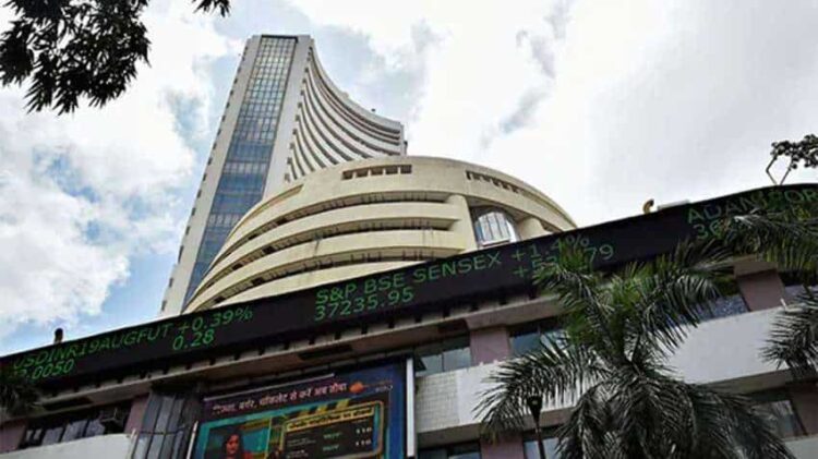 Stock Market crash: Markets plummet! Sensex nosedives over 1000 points, Nifty down below 22,000