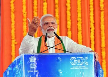 PM lays the foundation stone and dedicates to nation multiple projects worth over Rs 8000 crore in Amod, Bharuch, Gujarat