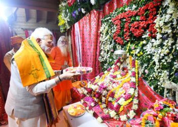 PM performs Rajyabhishek of Prateek Swarup of Bhagwan Shree Ram in Ayodhya, Uttar Pradesh