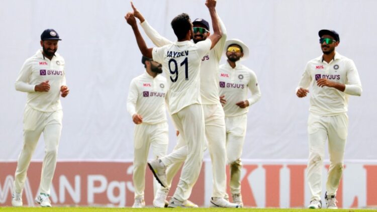 2nd Test, Day 1: India trail by 208 runs after Ashwin, Umesh four-fers skittle Bangladesh out for 227