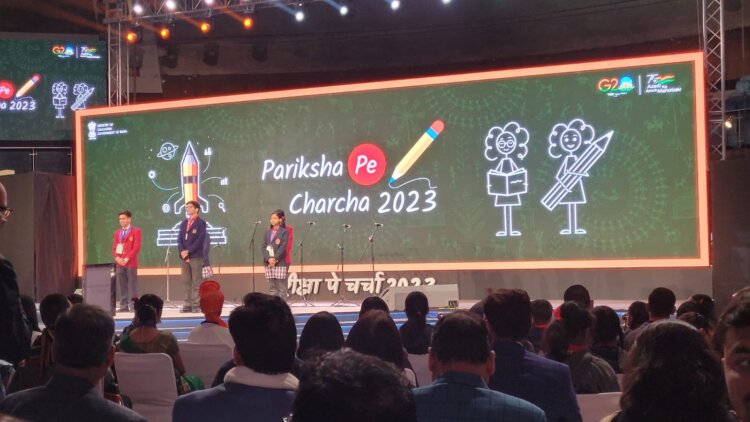 PM interacts with students, teachers and parents at ParikshaPeCharcha 2023