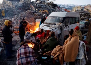 Turkey-Syria quake toll now 15,383, race against time to find survivors