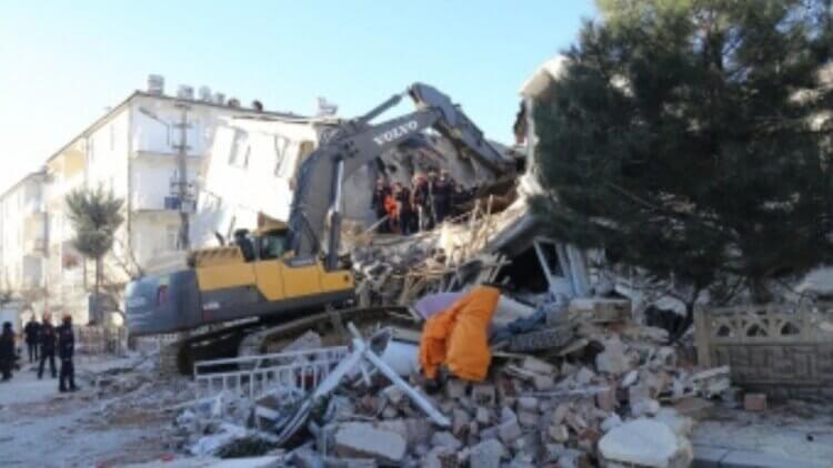 Powerful 7.8-magnitude earthquake kills over 125 in Turkey, Syria