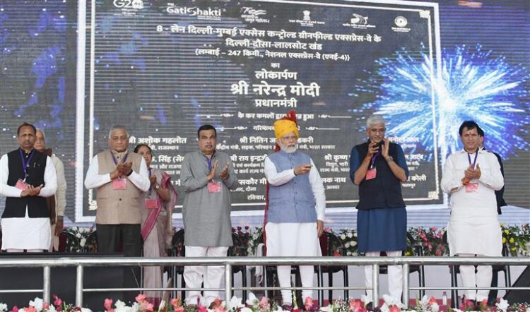 PM dedicates to the nation Delhi – Dausa – Lalsot section of Delhi Mumbai Expressway in Dausa, Rajasthan