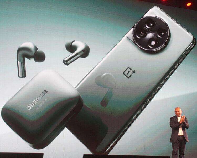 OnePlus launches flagship smartphone 11 5G, TV in India