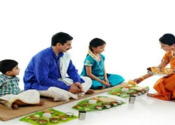 Vastu Tips: In Which Direction Should You Sit While Eating Food?