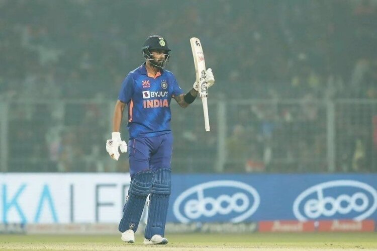 IND v AUS 1st ODI: KL Rahul’s Brilliant Knock Guides India To Victory After Shami, Siraj Triple Strikes