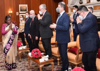 parliamentary delegation from israel calls on the president of india