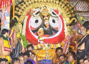 Suna Besha- Lord Jagannath and His Siblings In Golden Attire