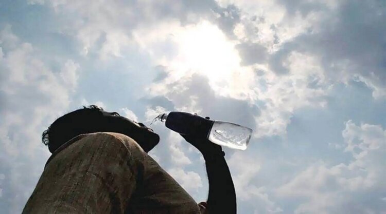 Dehydration:Know how to manage stomach and respiratory issues during heatwave