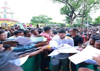 5T Secretary VK Pandian Visits Deogarh, Sambalpur; Takes Stock Of Development Projects