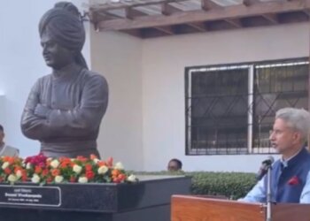 External Affair Minister Jaishankar inaugurates Swami Vivekananda's bust in Tanzania