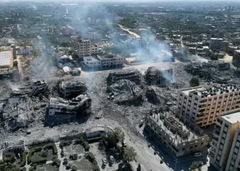 Israel Escalates Attacks: Gaza Aid, West Bank Mosque