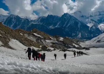 20 Mountaineers Scale Tallest Peaks in 28 States