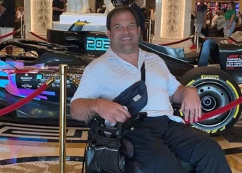 Disabled Man Not Given Wheelchair By Airlines, Drags Himself Off Plane