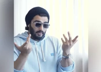 Arjun Kapoor's Hilarious DND Note for Ind-Pak Match!