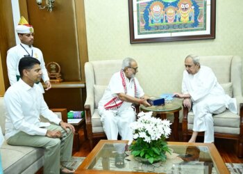 Odisha CM Naveen Patnaik Pays Courtesy Call On Outgoing Governor Ganeshi Lal