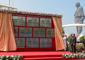 PM inaugurates and lays foundation stone for multiple development projects worth Rs 160 crores in Kevadia, Gujarat