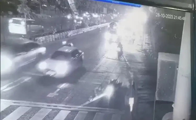 Delhi Filmmaker Dies in Bike Crash: CCTV Footage