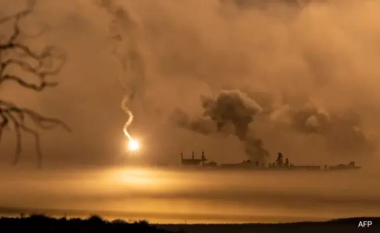 Israeli Troops Surround Gaza City Amid Tensions