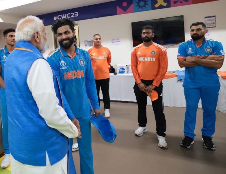 PM Modi Boosts Indian Team Spirits After World Cup Final Loss