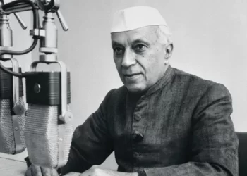 PM Modi Honors Nehru on Birth Anniversary