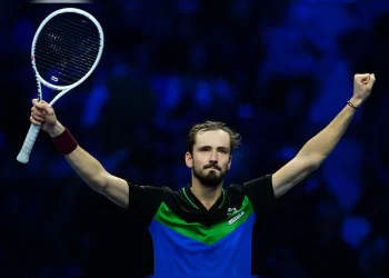Medvedev Advances, Alcaraz Resumes: ATP Finals Semis Update