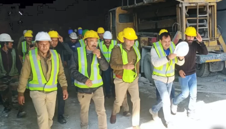 Uttarakhand Tunnel Collapse: 40 Workers Trapped