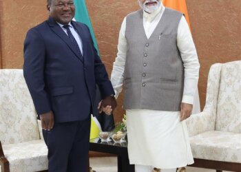 Prime Minister meets President of the Republic of Mozambique on the sidelines of the 10th Vibrant Gujarat Global Summit 2024