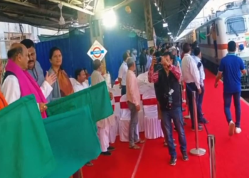 Special Aashtha Train Leaves Bhubaneswar For Ayodhya With 1400 Pilgrims