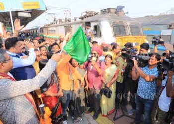 Dharmendra Pradhan Flags Off Special Pilgrimage Train From Sambalpur To Ayodhya