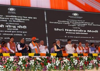 PM addresses Viksit Bharat Viksit Bihar program in Bettiah, Bihar