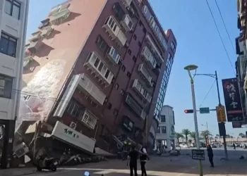 7.3-Magnitude Quake Hits Taiwan, Tsunami Alert Issued