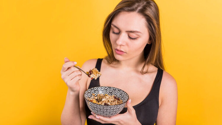 Eating slowly vs quickly: Which is better for your health?