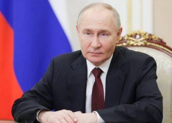 Vladimir Putin sworn in as Russian President, officially begins his 5th term today