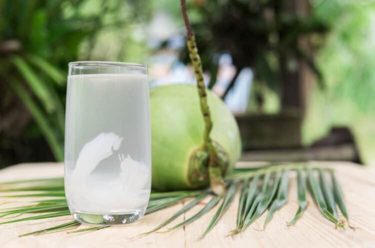 Fresh vs pre-shaved coconut water: Which is better (and why)?