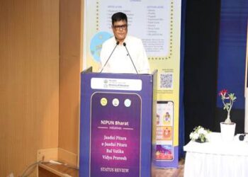 Shri Sanjay Kumar chairs meeting for achieving the broader objectives of Early Childhood Care & Education (ECCE)