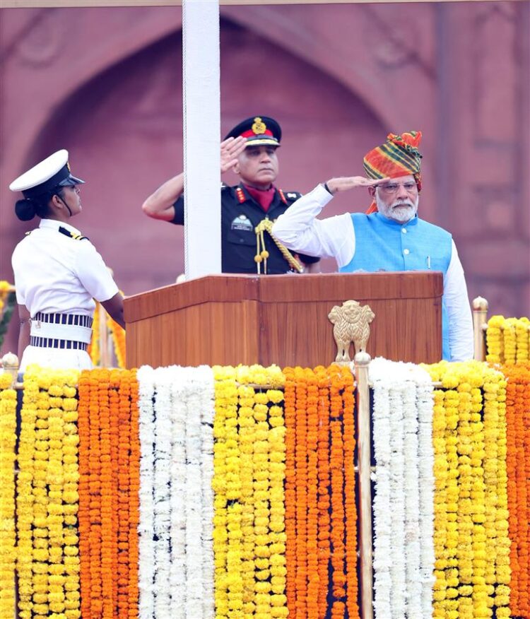 PM Modi hoists the Tricolour flag on the occasion of 78th Independence Day celebrations at Red Fort, Pays Tribute To Freedom Fighters